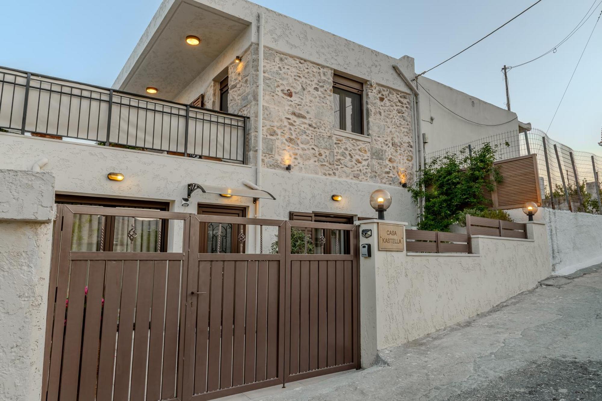 Casa Kastella, Private Jacuzzi & Bbq Facilities! Villa Angouseliana Ngoại thất bức ảnh